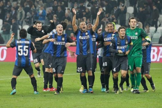 跟队记者：米兰内部否认了蒂亚戈-席尔瓦可能回归的传闻（随队记者：米兰方面否认蒂亚戈-席尔瓦回归传闻）