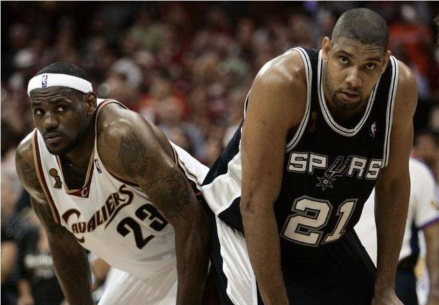 萨拉赫的愤怒言论引发争议：利物浦内部危机还是个人情绪爆发？（萨拉赫怒言掀争议：利物浦真有内患，还是只是个人情绪爆发？）