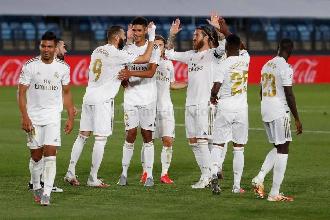 本轮世预赛欧洲区最佳进球候选：埃泽和达姆斯高的进球在列