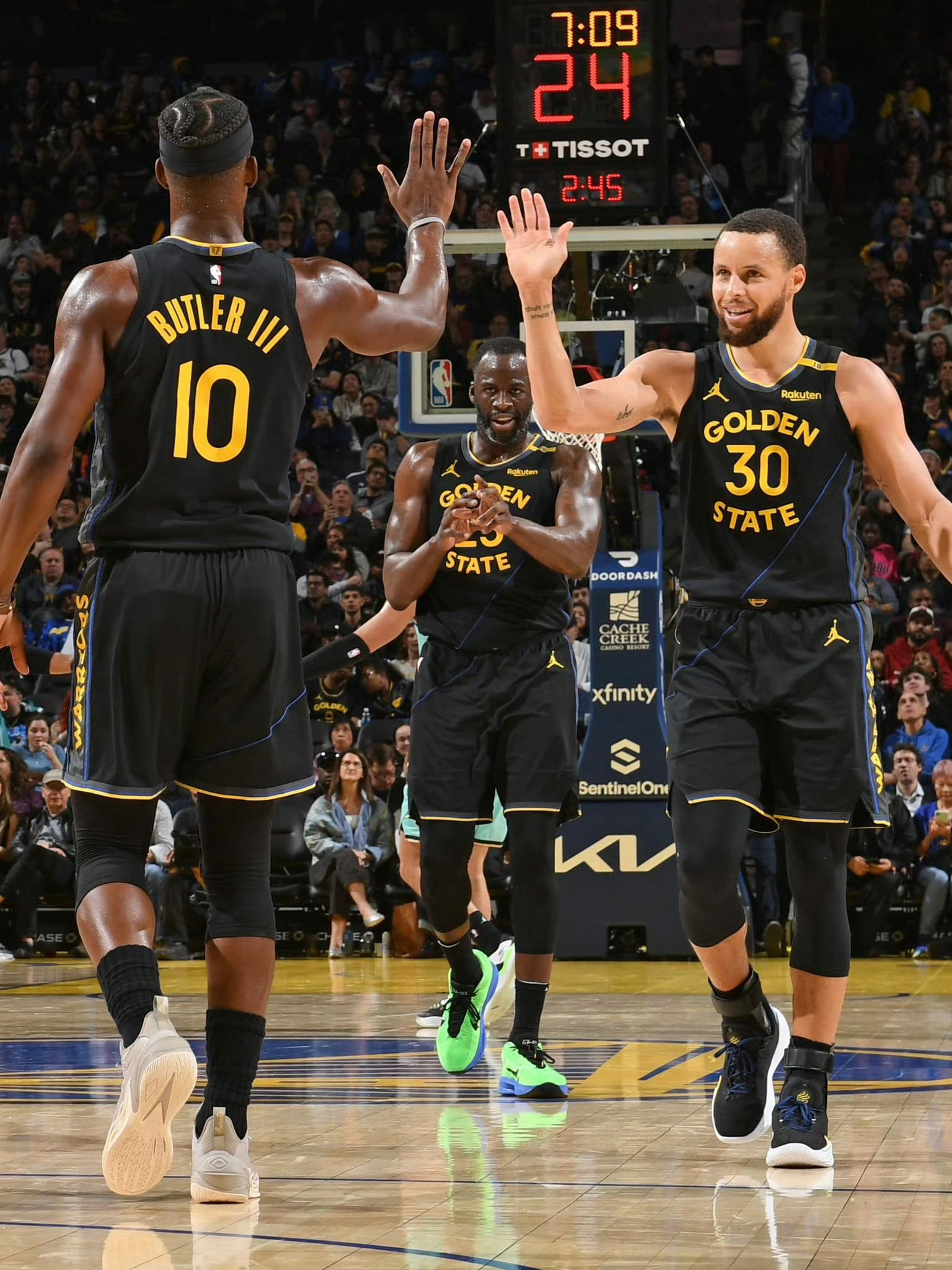 奥古斯托：蒂特是我经历过的最伟大教练，他能防守也能进攻（奥古斯托称蒂特为其生涯最佳主帅：攻守俱佳）