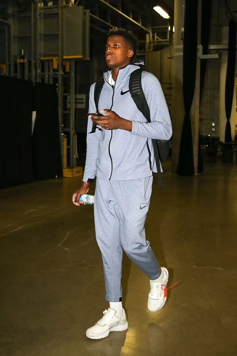 都体：尤文将采用四后卫体系，斯帕莱蒂计划推行4-3-2-1阵型（都灵体育报：尤文或改打四后卫，斯帕莱蒂拟推行4-3-2-1阵型）