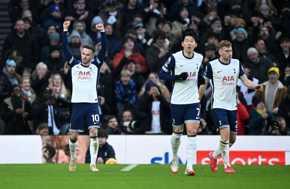 意甲战报：霍伊伦双响，伊尔迪兹破门，那不勒斯2-1尤文（意甲焦点战：霍伊伦梅开二度，伊尔迪兹建功，那不勒斯2比1击退尤文）