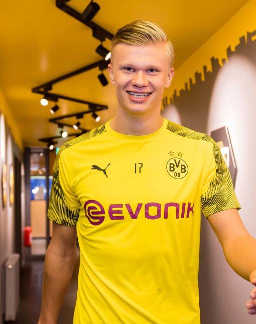 迈阿密国际公布新赛季美职联常规赛赛程：首战梅西pk孙兴慜（迈阿密国际官宣新赛季MLS赛程：揭幕战梅西对决孙兴慜）