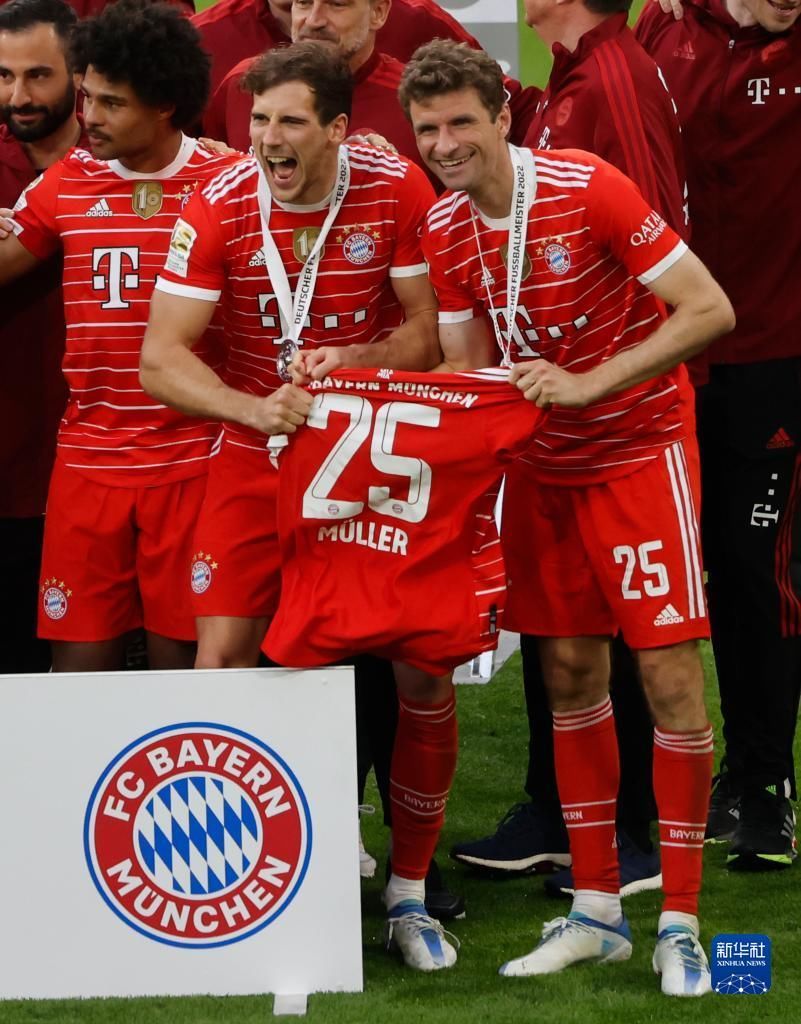 官方：赵博和王国明共同当选中超9／10月最佳守门员（中超9／10月最佳门将出炉：赵博与王国明并列当选）