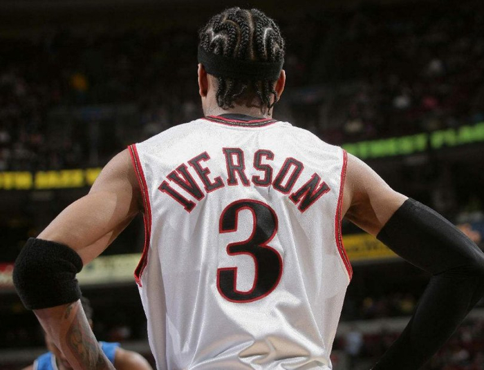 中超三连冠伴随亚冠全年不胜，海港距离“王朝”还差很远（亚冠全年未尝胜绩，中超三连冠的海港距王朝尚远）