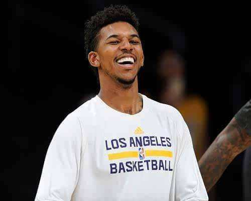 帕拉迪诺：我们和蓝军目前欧冠都是10分，明天我们会全力一搏（帕拉迪诺：与蓝军欧冠同为10分，明天我们将全力以赴）